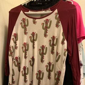 Cacti three quarter sleeve.